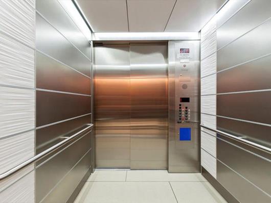 راهنمای خرید بین آسانسورهای هیدرولیکی و برقی
